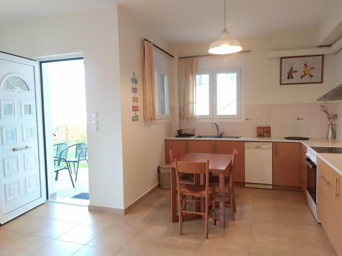 Lily'S Apartment Ioannina Ngoại thất bức ảnh